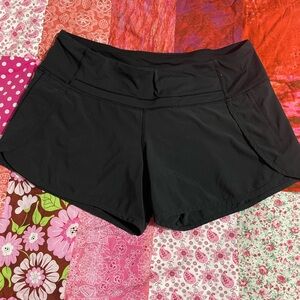 Lululemon Speed Up shorts Size 6 used condition